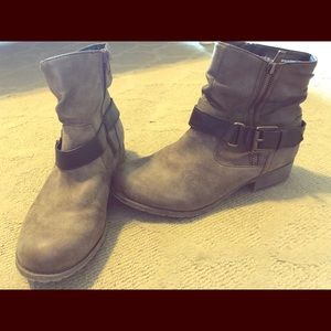 Jellypop booties size 8.5M